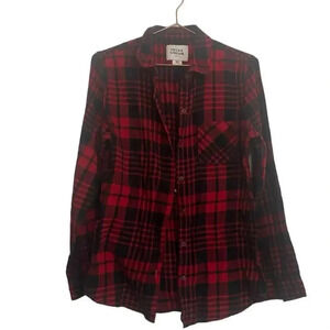 Field & Stream Flannel Red Black Plaid Long Sleeve Button Up Shirt Size Medium